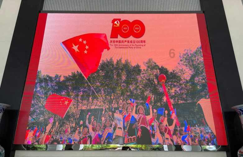 那英遭死磕,《歌手2024》再邀梁博?因风评待定!