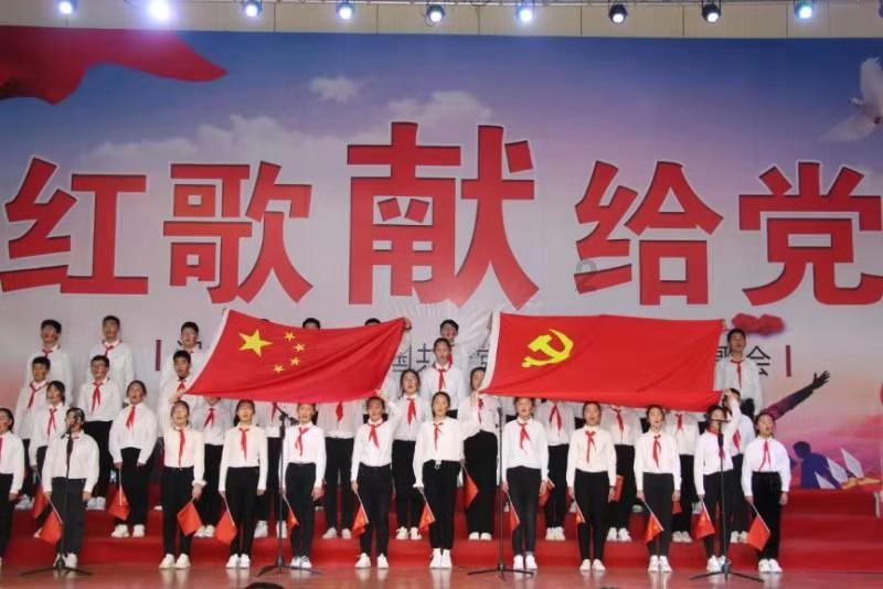 点赞!福州一餐馆疫情期间提供免费盒饭,如何看待商家这一行为呢?-有问必答平台,快速解答您的问题