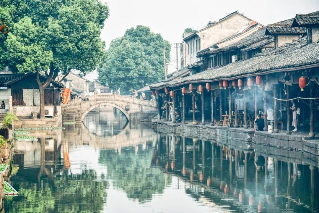 詹姆斯更新IG晒照:单场至少30分20板10助,湖人队史第三
